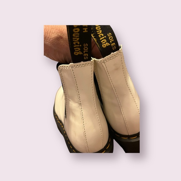 Dr. Martens white Ankle Boots - Size 8 - Picture 3 of 6